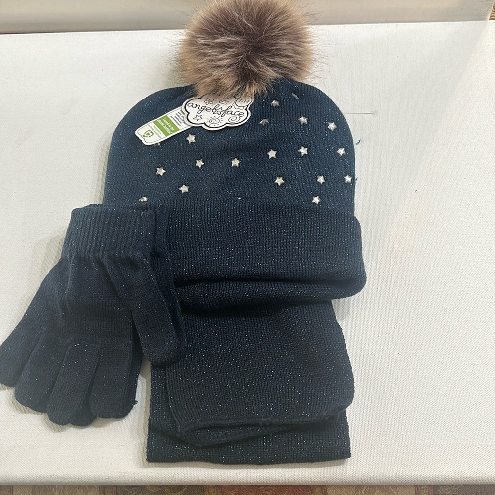 NWT Angel Face Winter Accessory set of Beanie with pompon, scarf and gloves.